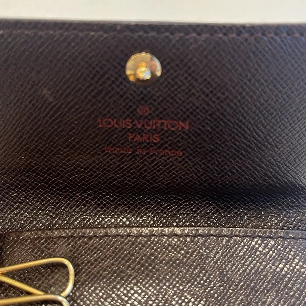 Louis Vuitton Damier Ebene Key Holder - Picture 8 of 10
